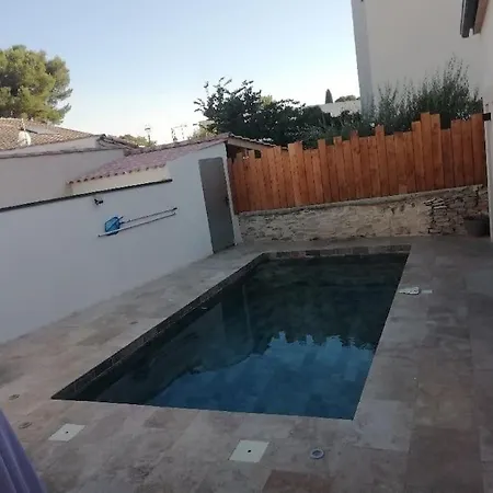 110m2, 3 Chambres, Piscine. Villa