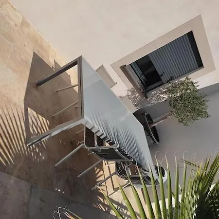 110m2, 3 Chambres, Piscine. Villa *