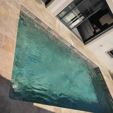 Villa 110m2, 3 Chambres, Piscine. Uchaud